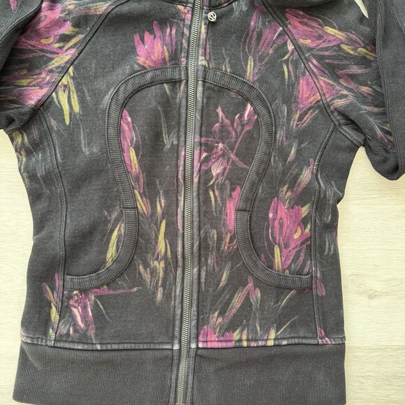 Lululemon Scuba Hoodie VTG RARE OG Protea Floral Print Black Pink Green Size 6 - Picture 6 of 14
